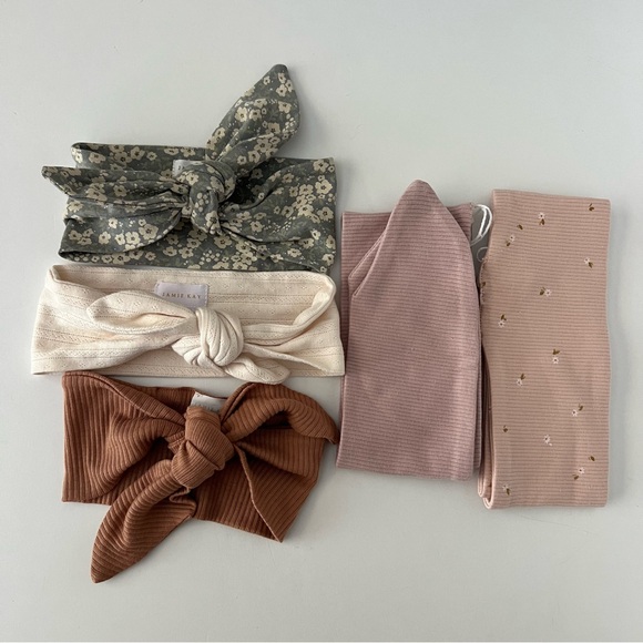 Jamie Kay Floral and Solid Hair Accessories Set - Picture 2 of 7